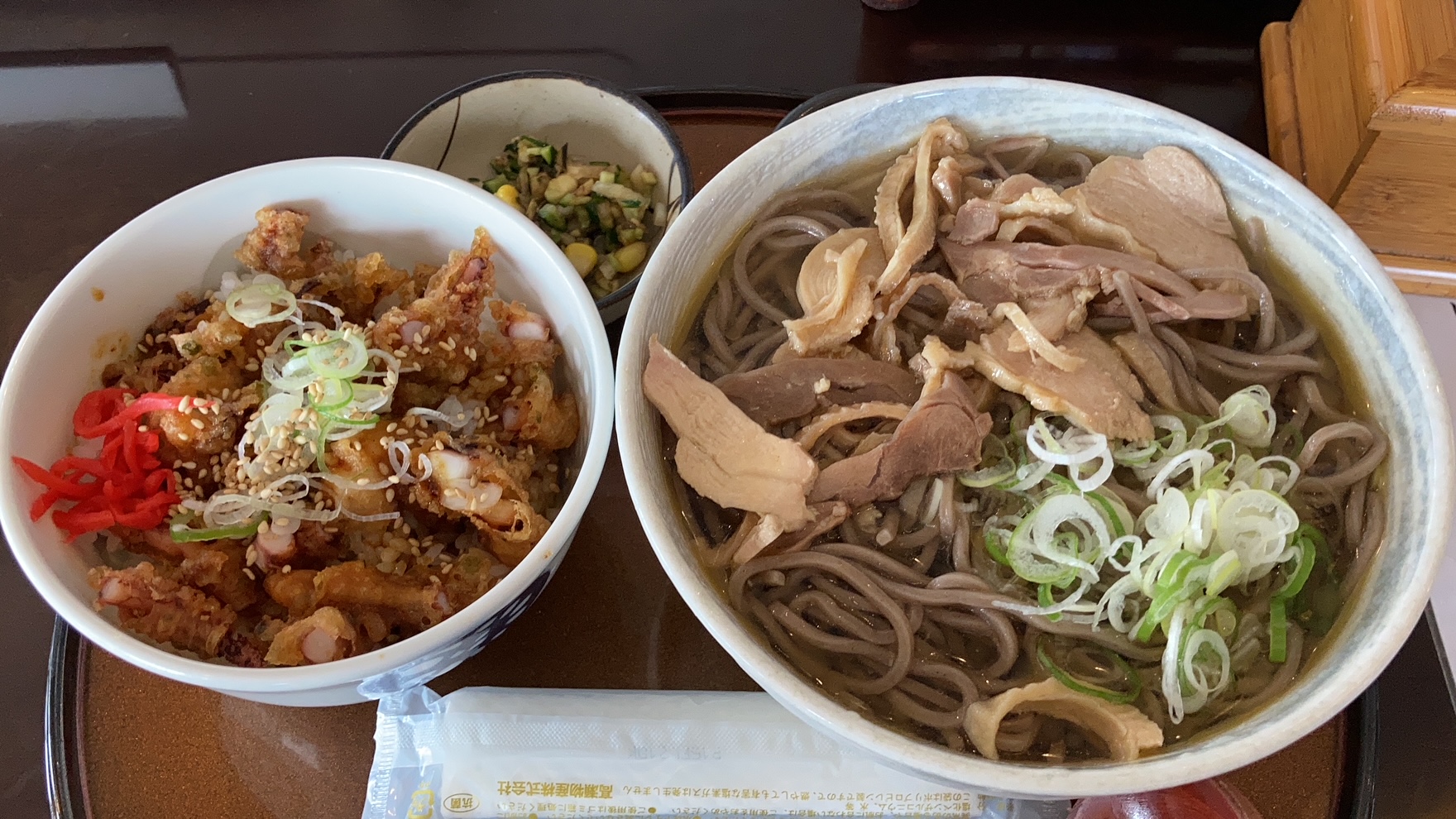 そばと天丼の「ひろセット」 そば処ひろ 山形市｜プラムライフ Plum Life